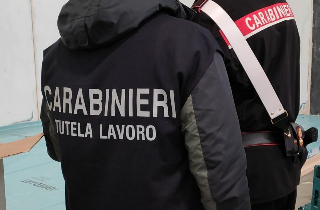 Biellese - Controlli dei Carabinieri: due lavoratori in nero e azienda sospesa per violazioni sulla sicurezza