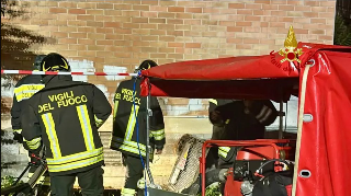 Biella - Fumo da uno scantinato in palazzina Atc: intervento dei Vigili del Fuoco, nessun ferito