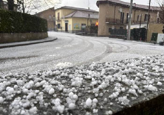 Vigliano Biellese - Maltempo: strade allagate e grandine, ma situazione rientrata