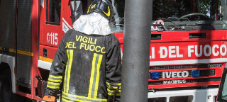 Pray - Danni del maltempo: albero si abbatte sulla Pro Loco, gravi danni al tetto