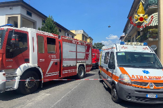Gaglianico - Incidente sulla Trossi: auto ribaltata, rallentamenti al traffico